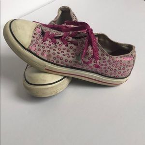 Converse One Star Girls Size 4 Low Top Sneakers